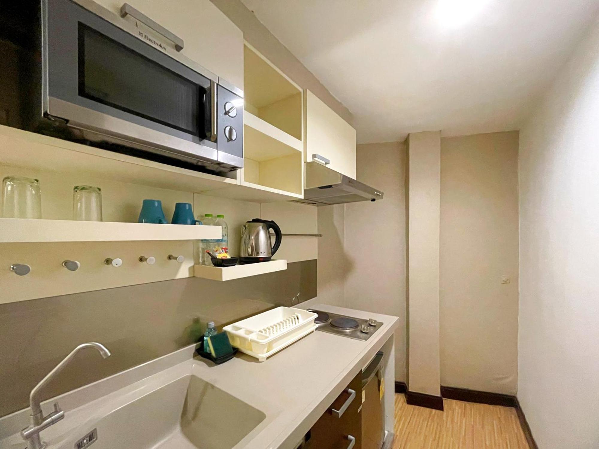 Arawana Express Phromphong Khách sạn