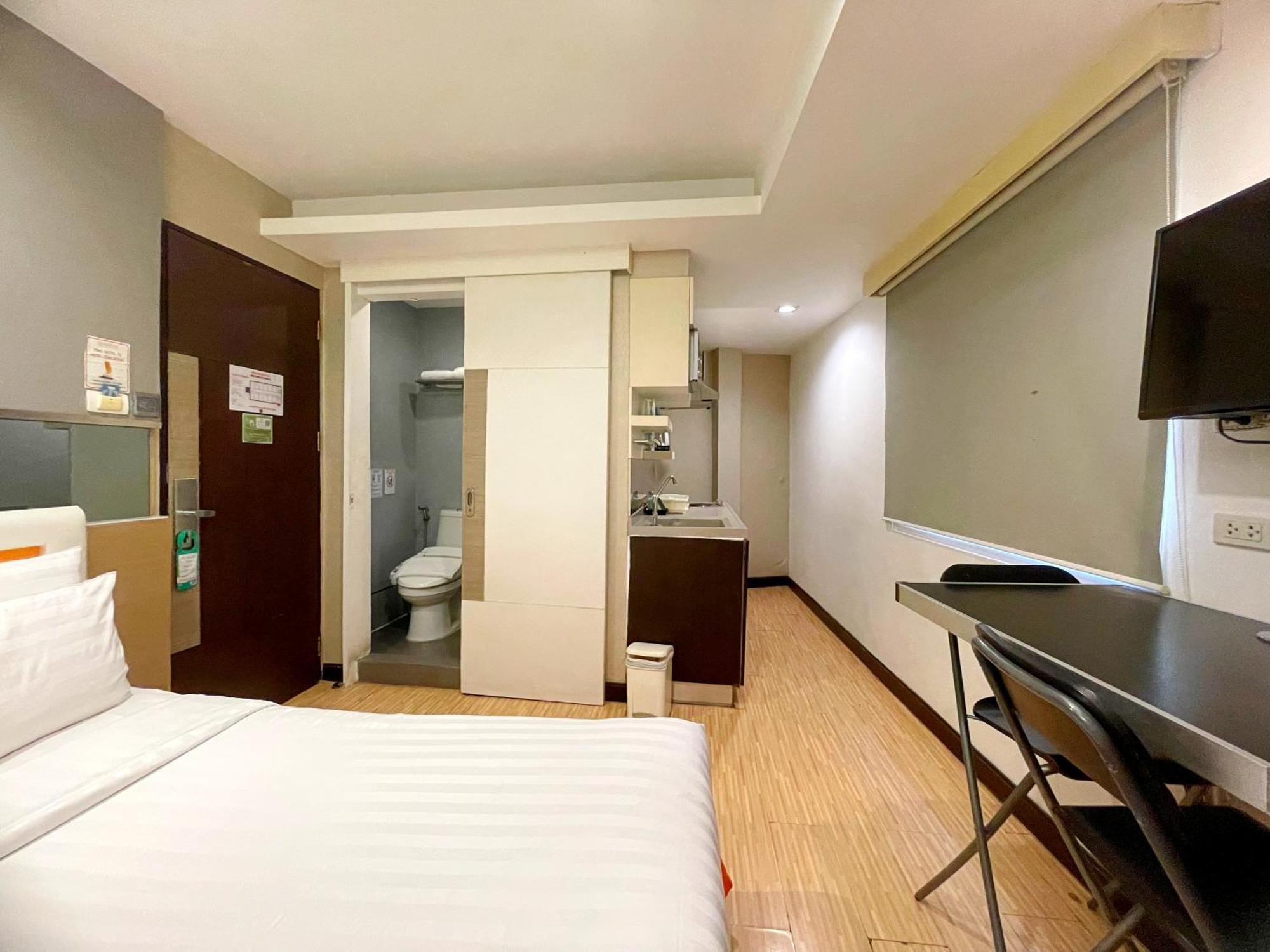 Khách sạn Arawana Express Phromphong 3*