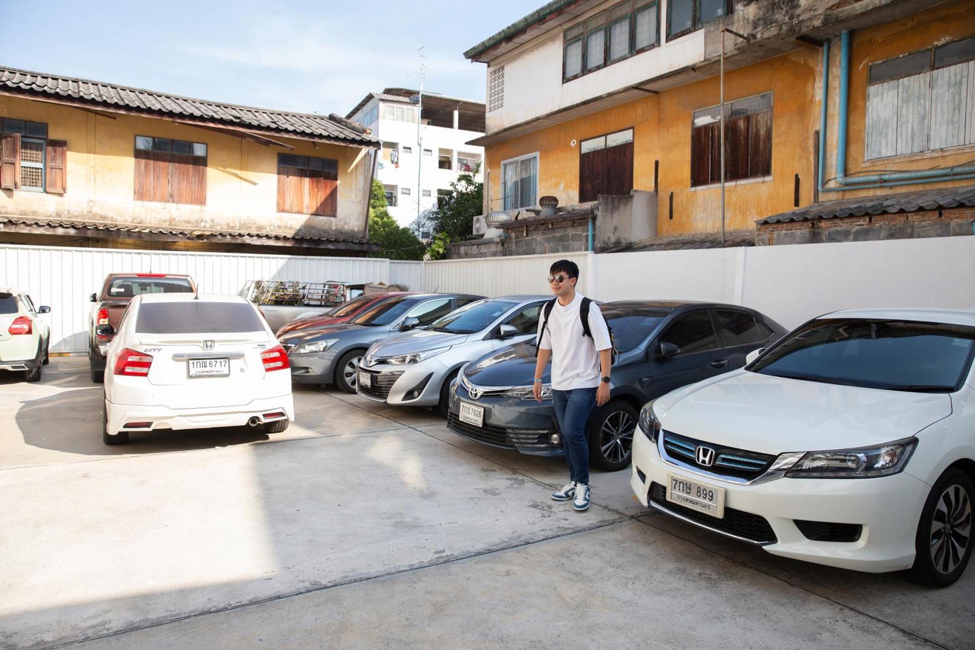 Khách sạn 185@surawong 4*