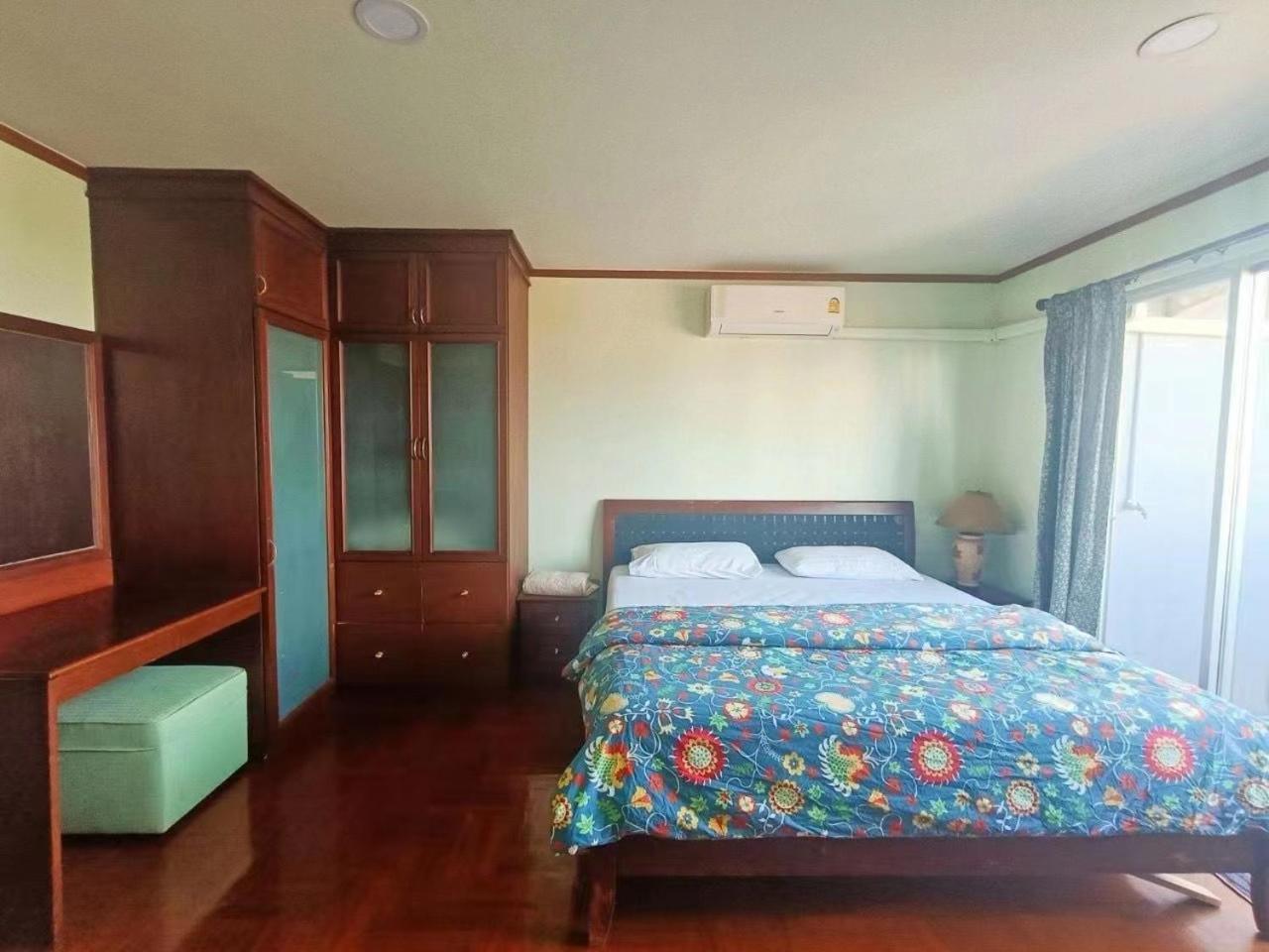 Apartment Comfy With Pool In Central Bangkok