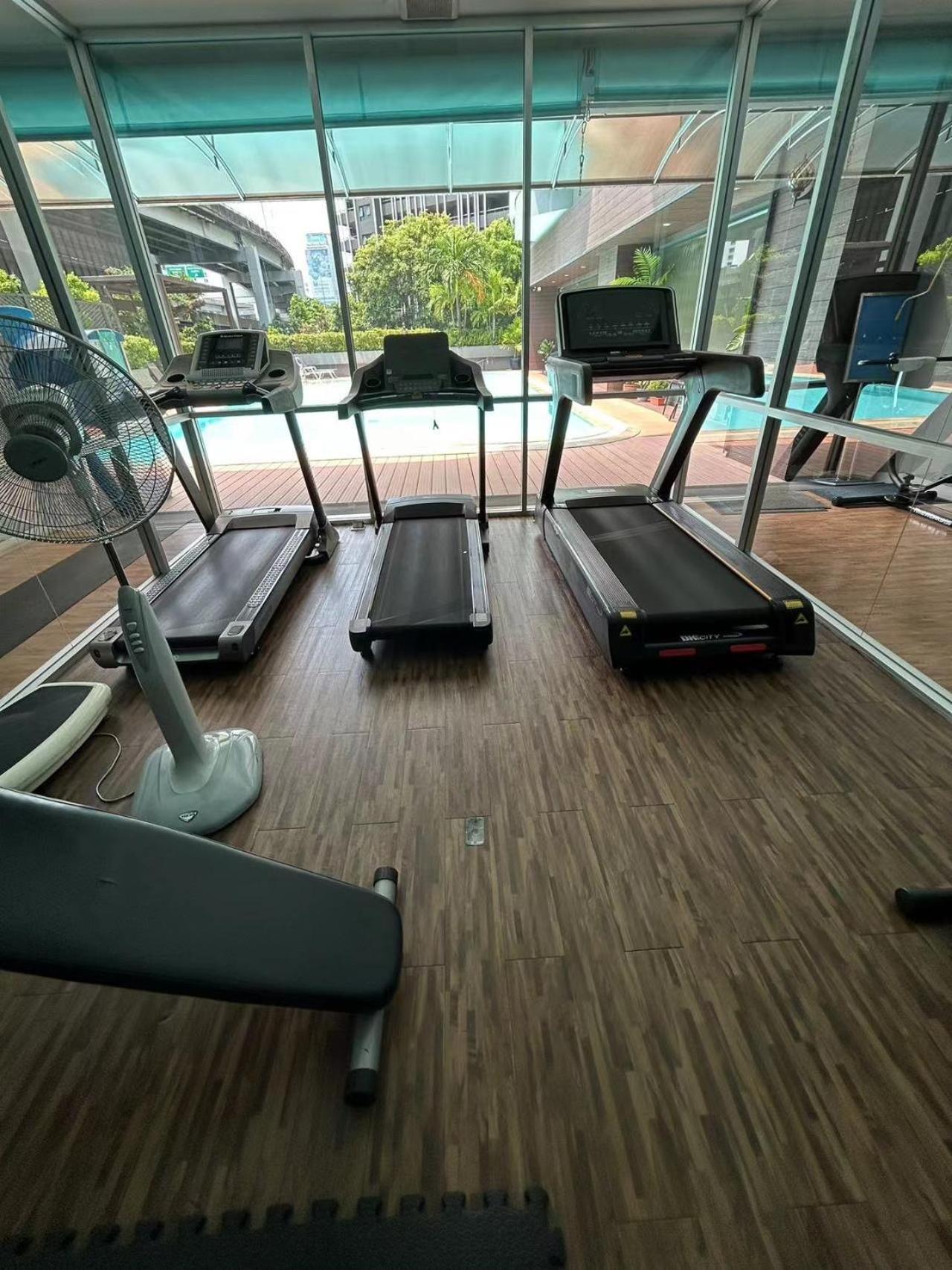 Apartment Comfy With Pool In Central Bangkok
