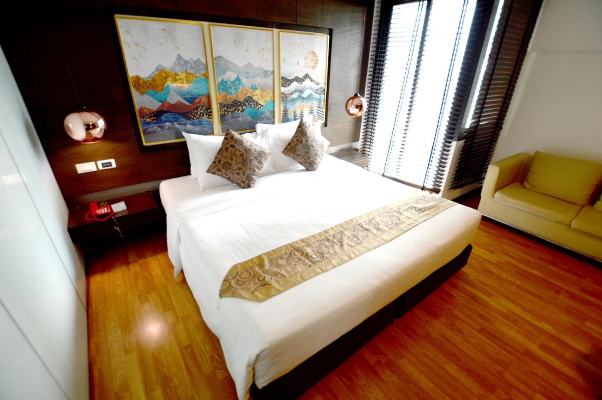 I Silom Hotell 4*