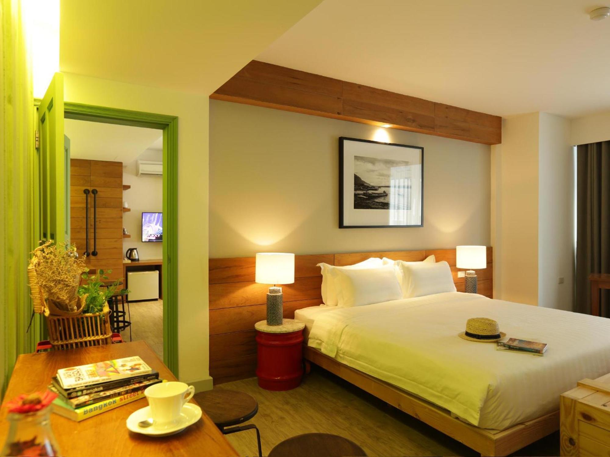 Nandha Hotel