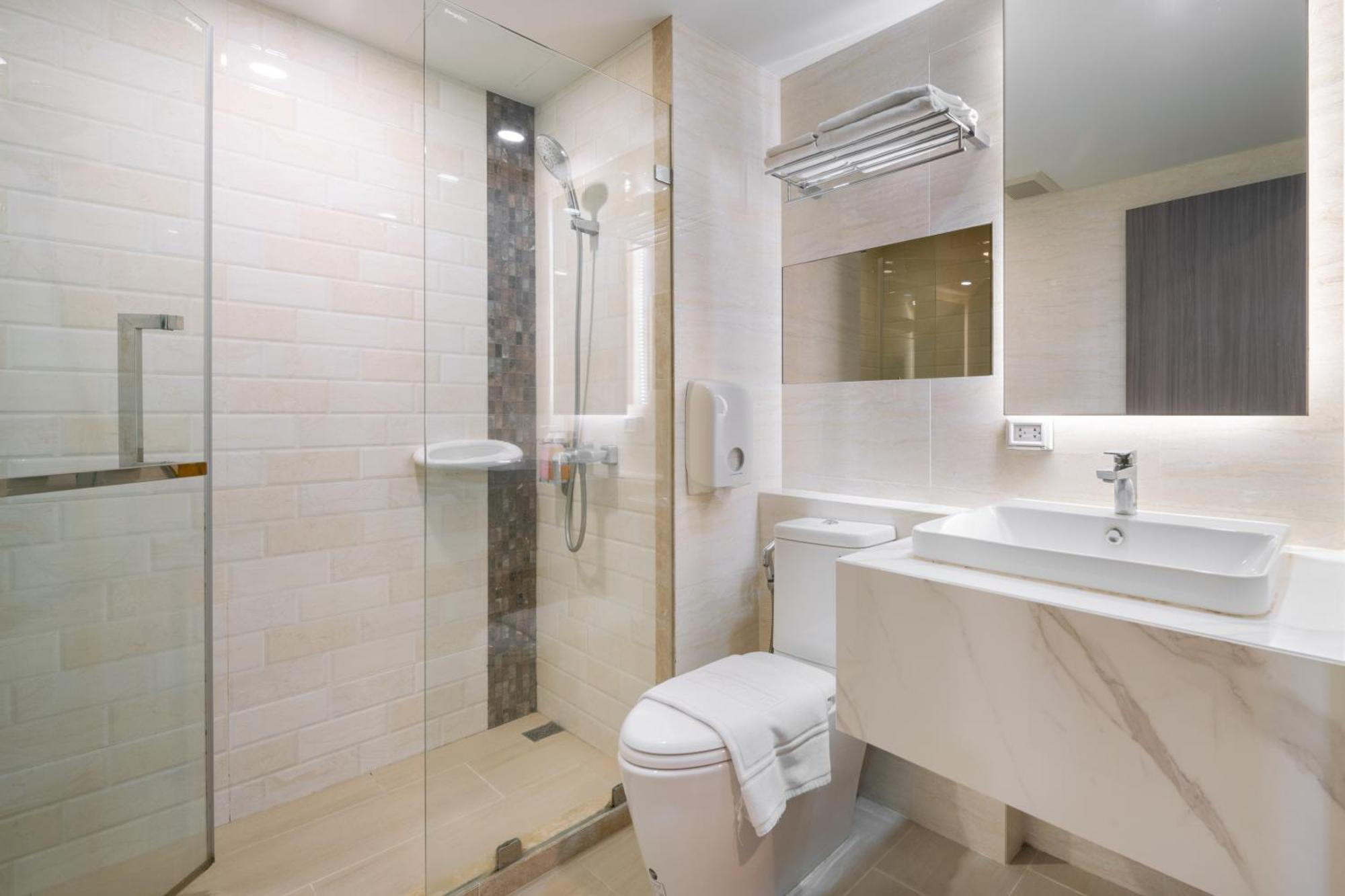 Samyan Serene Khách sạn 3*