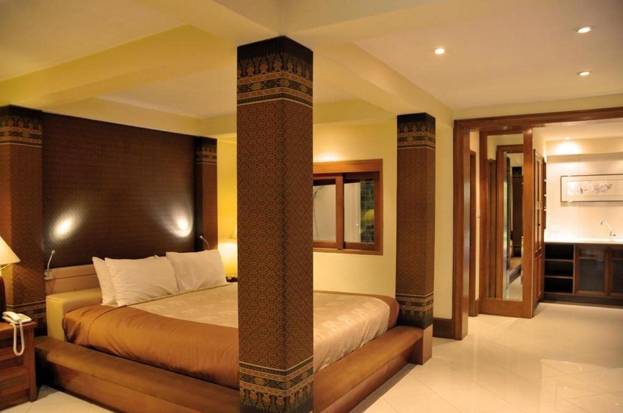 Chakrabongse Hotell 5*