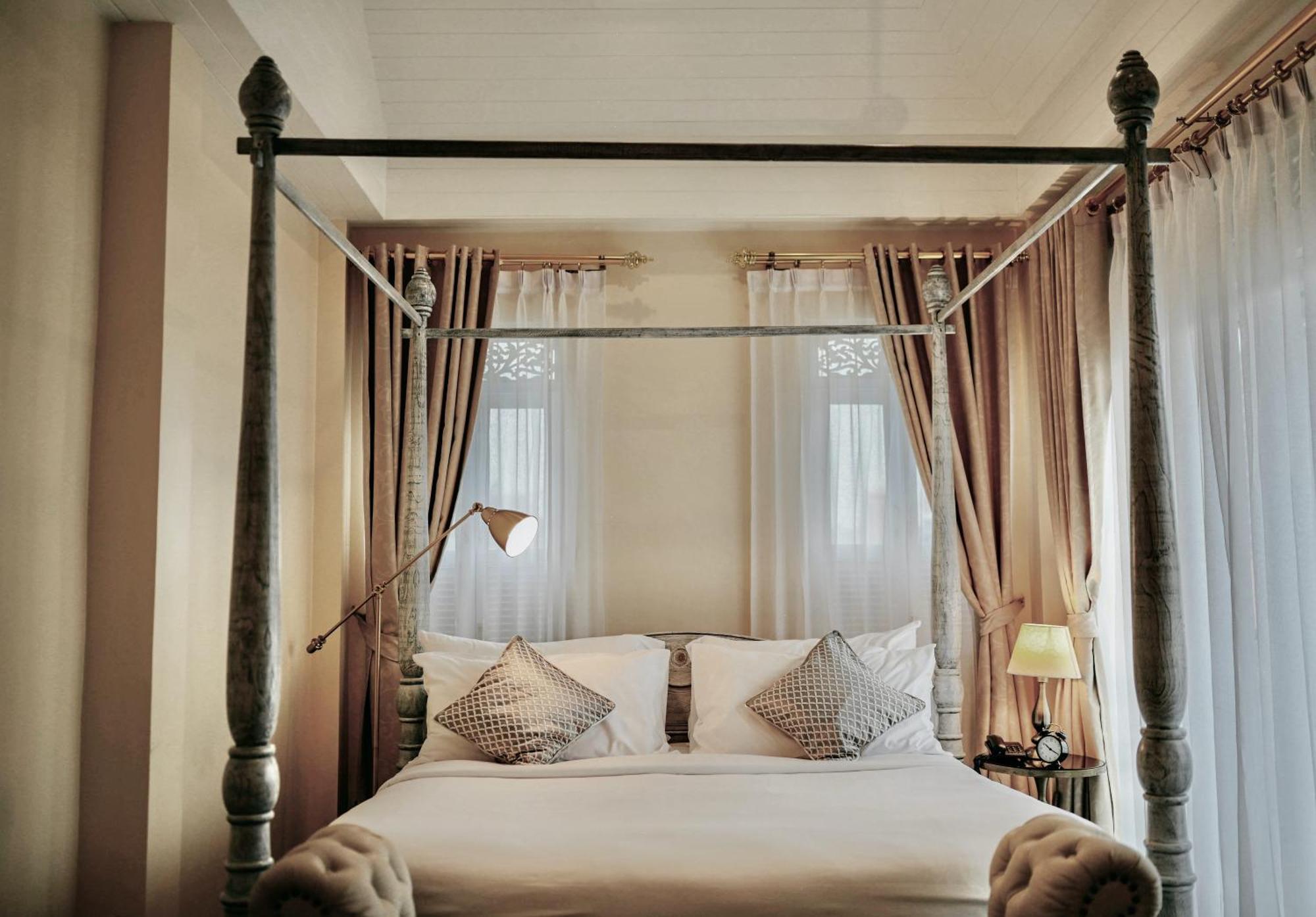 Noursabah Boutique Bed Katil 3*