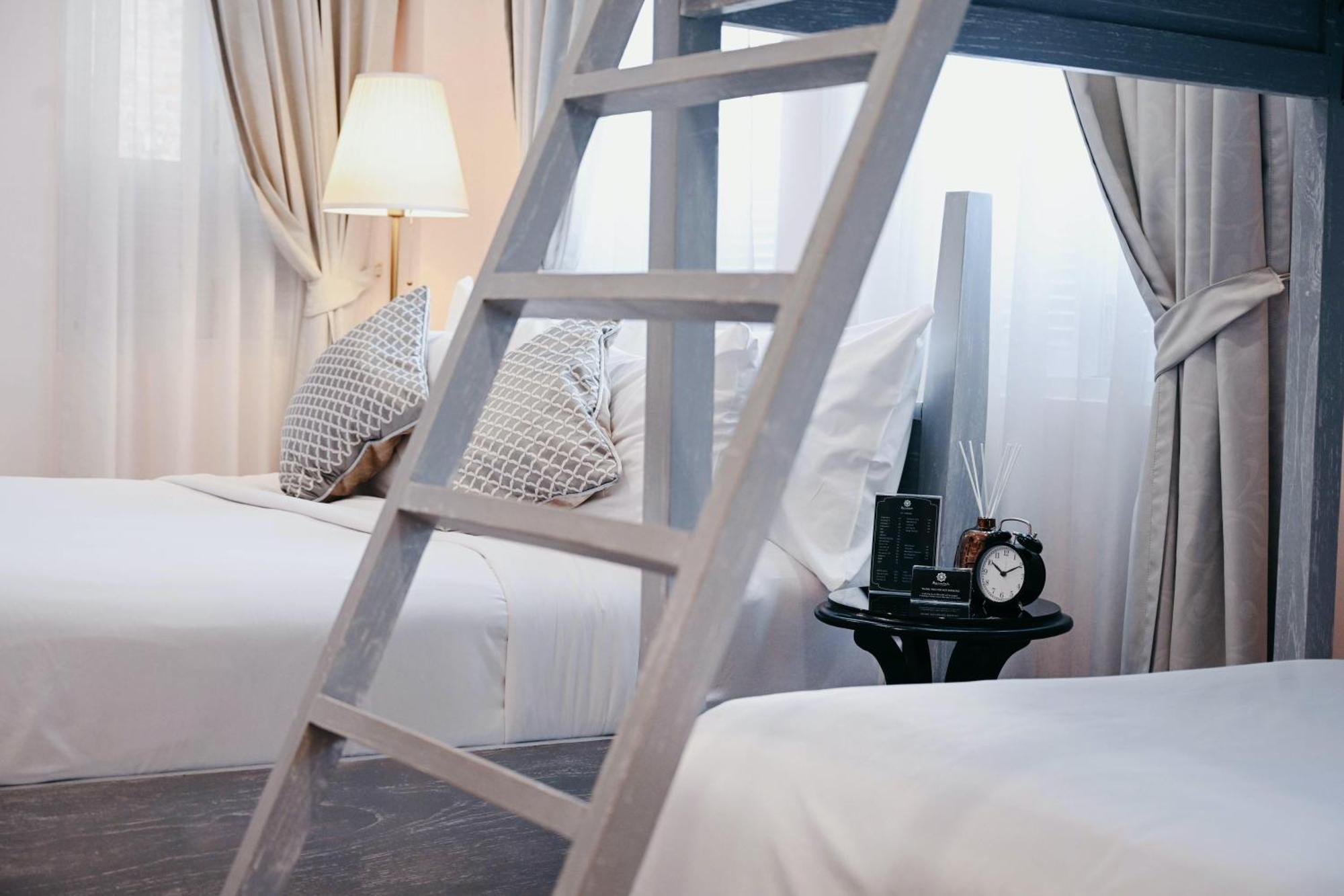 Noursabah Boutique Bed Katil 3*
