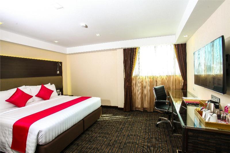 Royal 4*