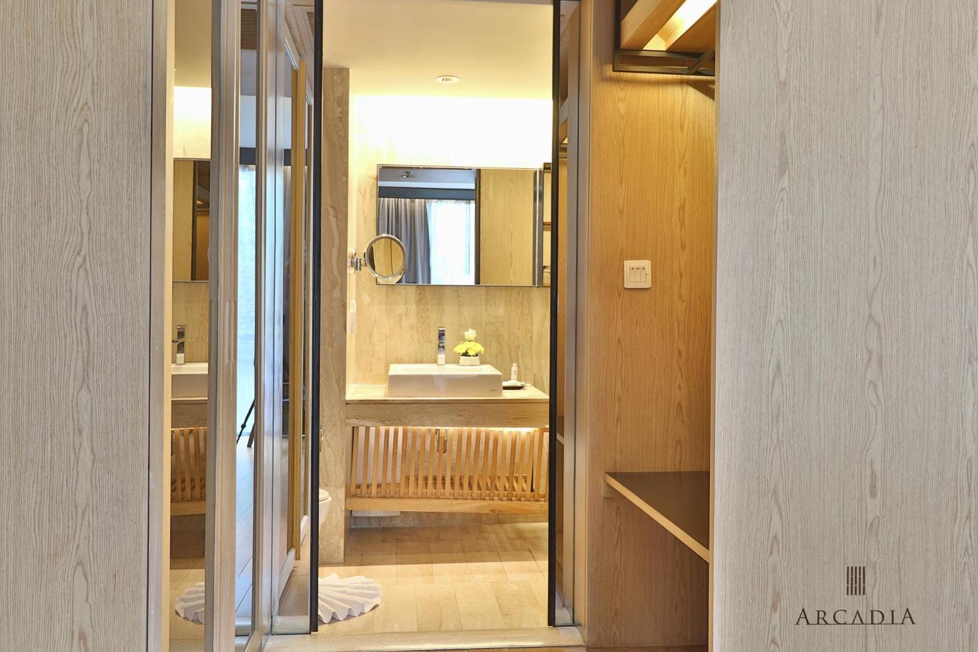 Arcadia Hotel 4*