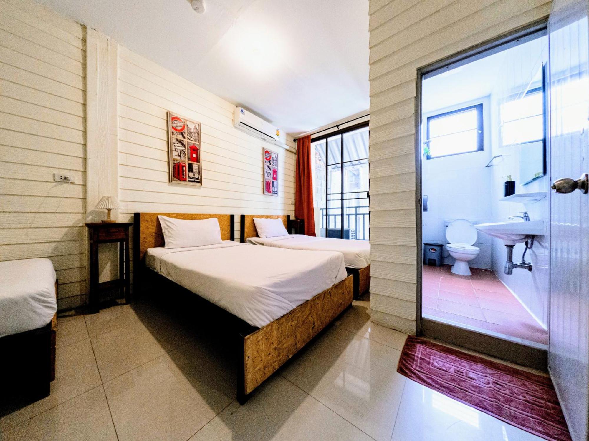 Back Backpackers Ostello *