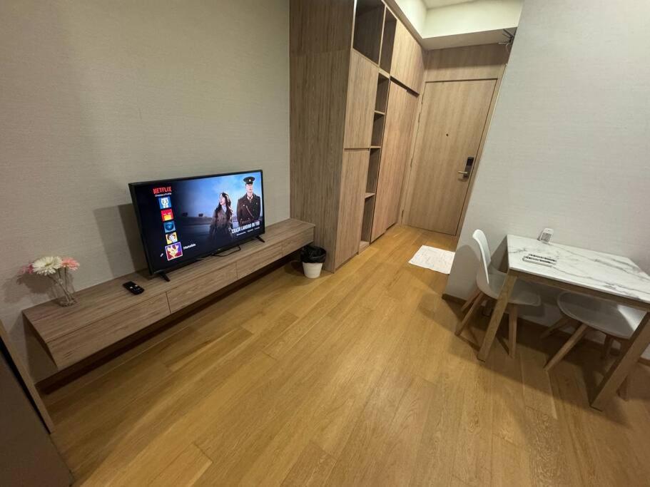 Pangsapuri Siamese Exclusive Sukhumvit 42 One Bedroom High Floor *