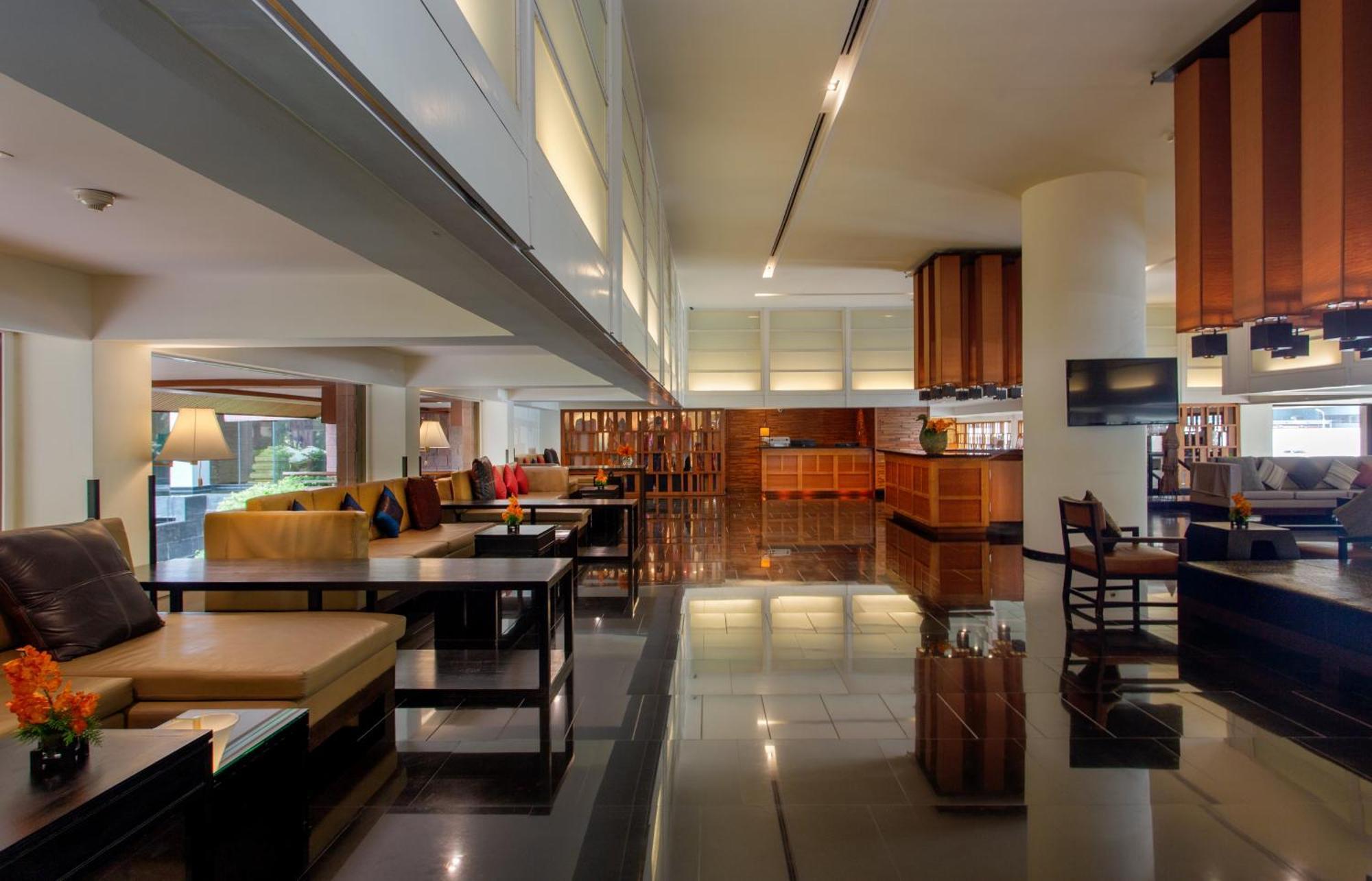 Ramada Plaza By Wyndham Menam Riverside