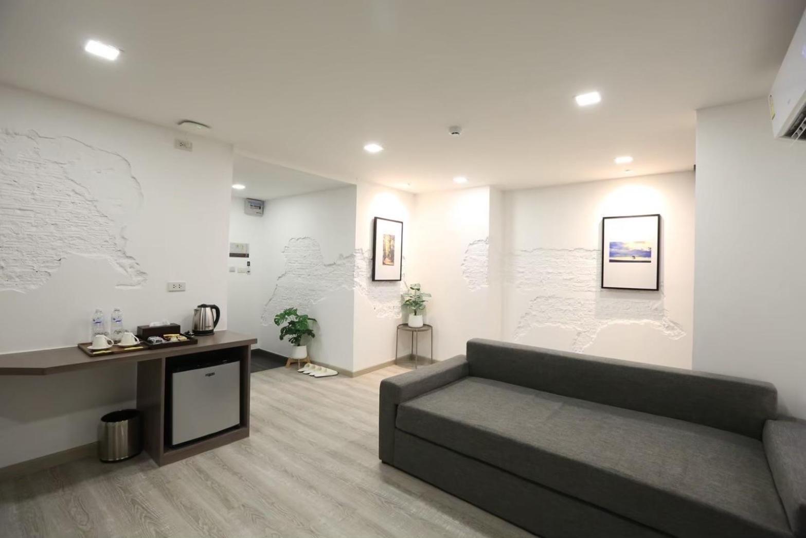 Hotel U42 3*