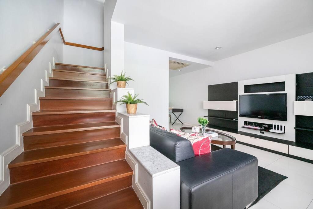 Miq_home404/asok Bts/resort Pool/10pax/1000mbwifi