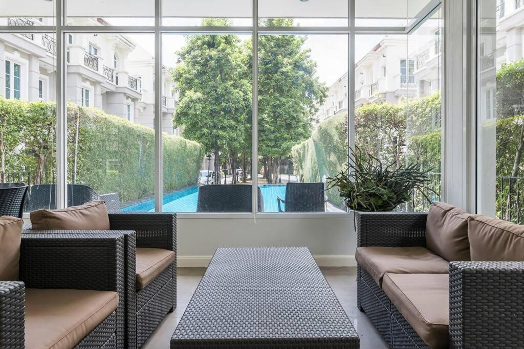 Biệt thự Miq_home404/asok Bts/resort Pool/10pax/1000mbwifi Bangkok