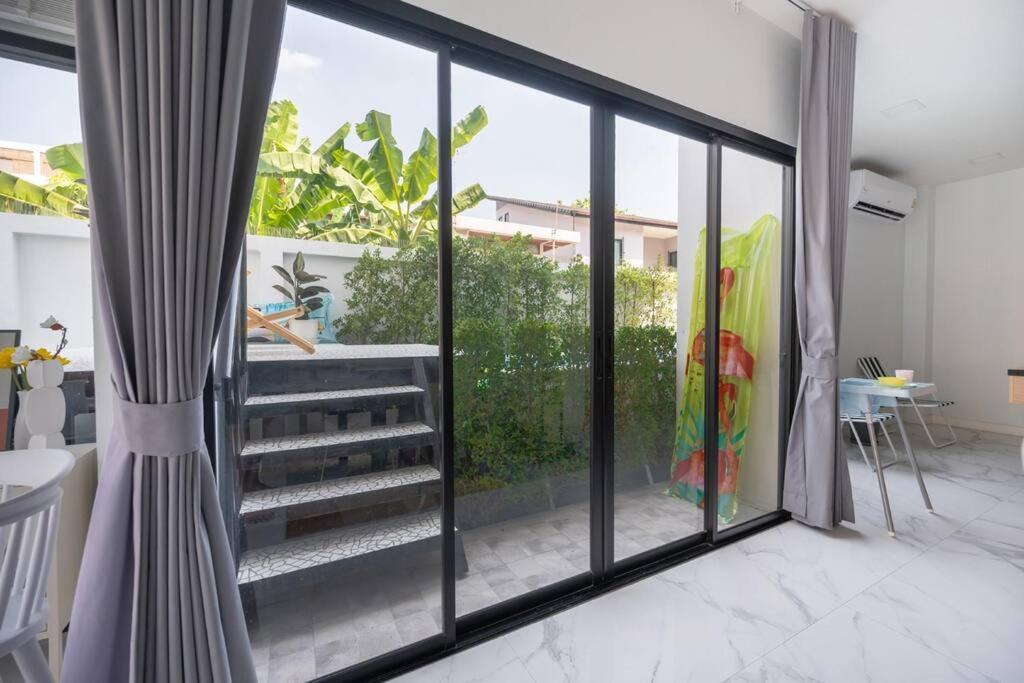 Vila Miq Ekkamai3_pool Villa_3br House Bangkok