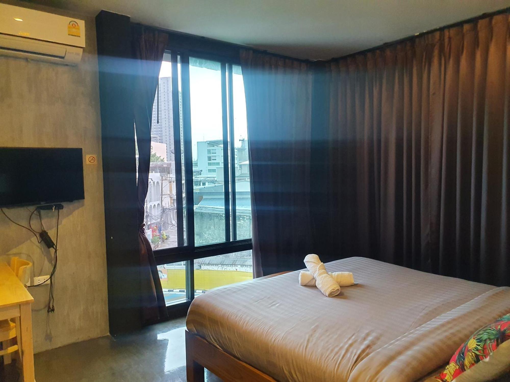 Baan Wualamphong บ้านวัวลำพอง Bangkok