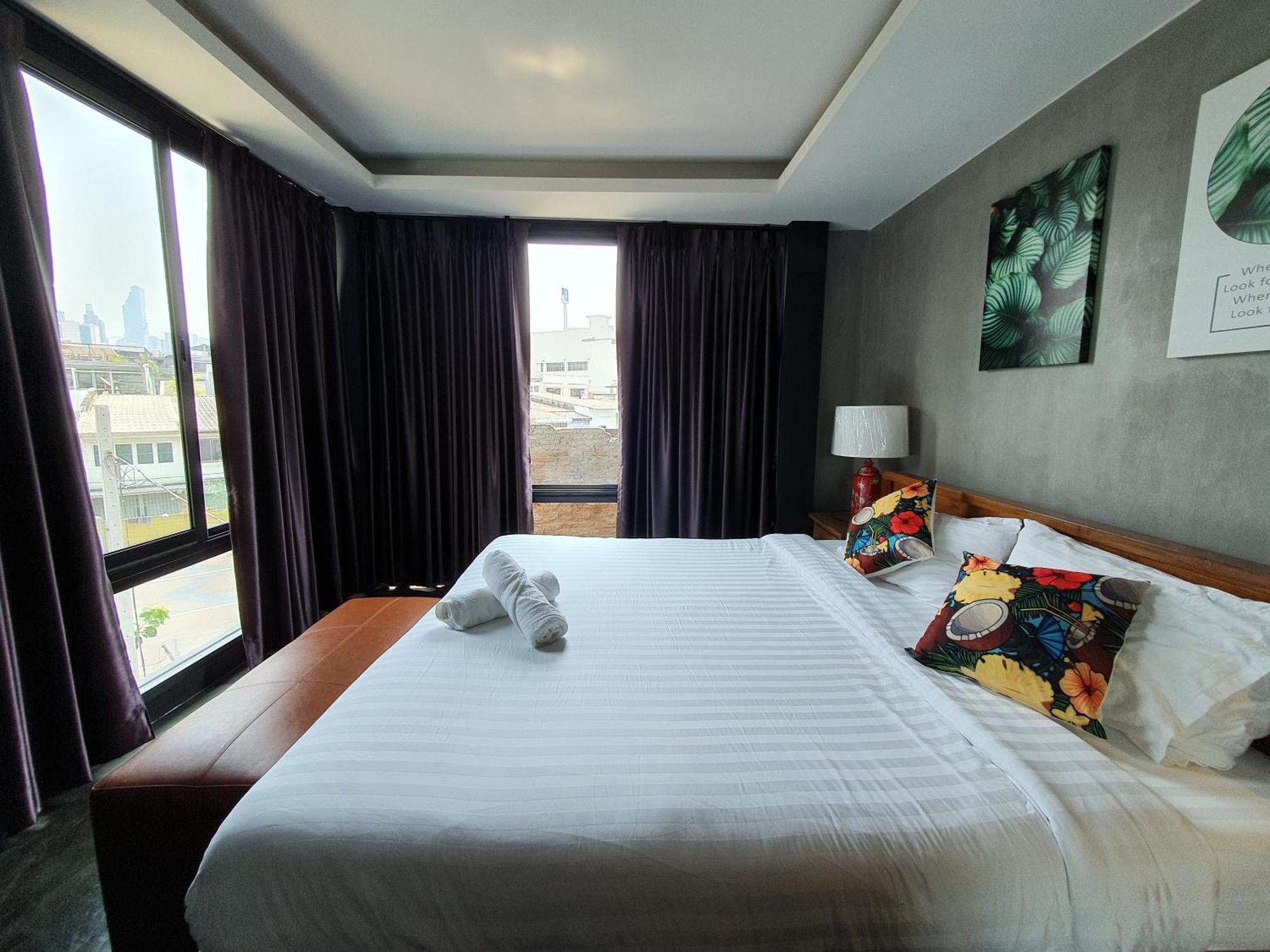 Baan Wualamphong บ้านวัวลำพอง *