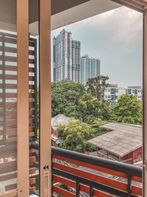 The Giftown Bangkok, Talat Phlu Apartment Bangkok