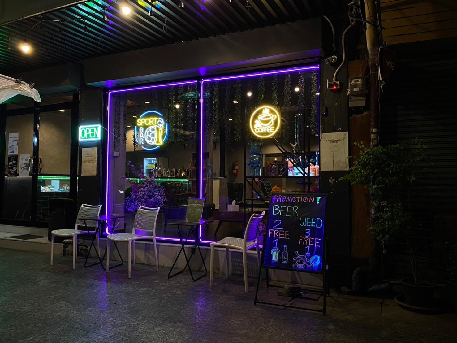 Brew Beyond Dispensary And Gjestgiverier Bangkok
