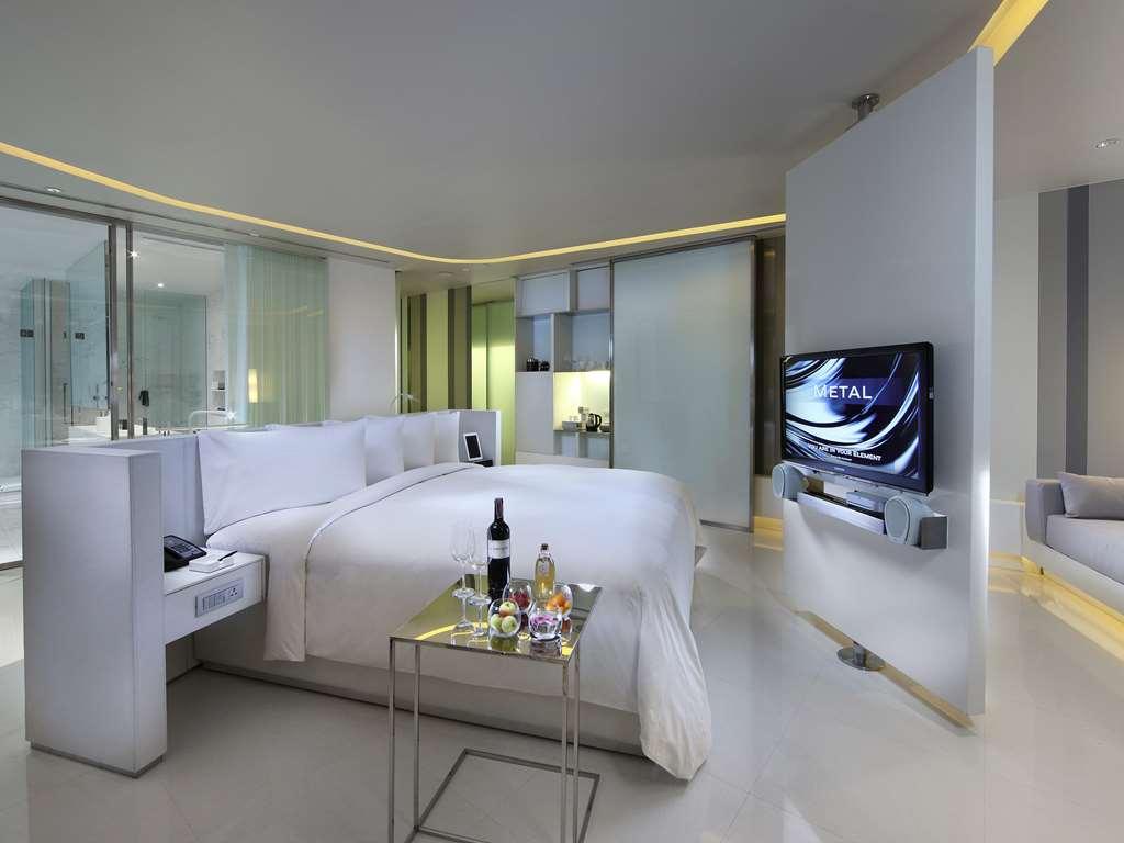 So/ Hotel *