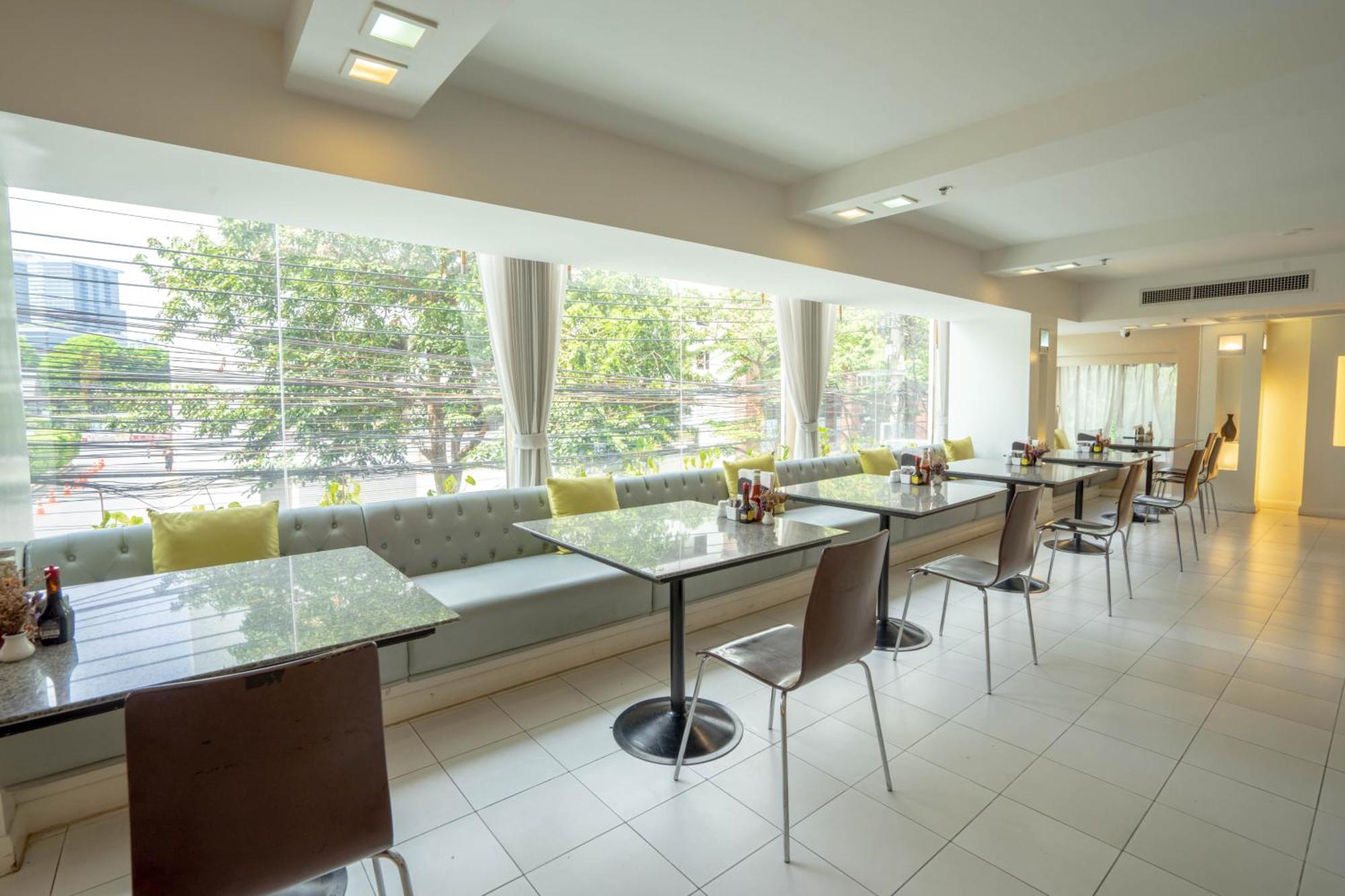 At Ease Saladaeng By Aetas 4* Bangkok