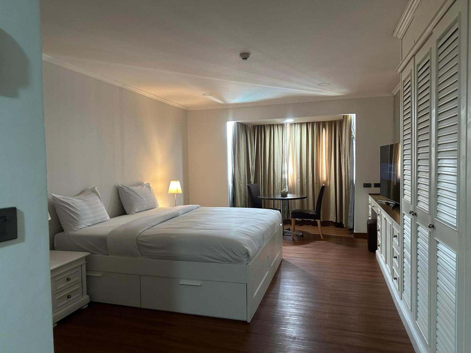 Omni Tower Sukhumvit Soi 4 Direct Căn hộ Bangkok