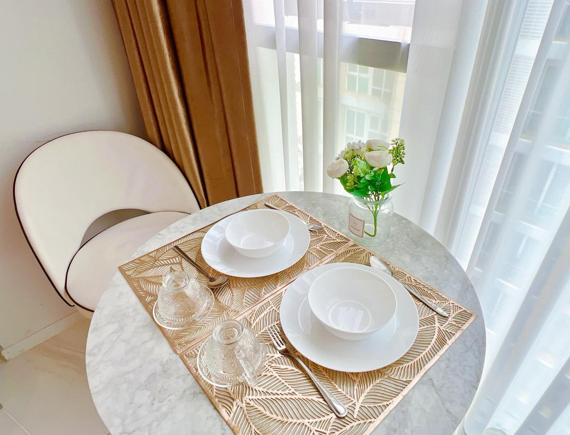 Hyde Sukhumvit 11 Nana & Five House Apartment