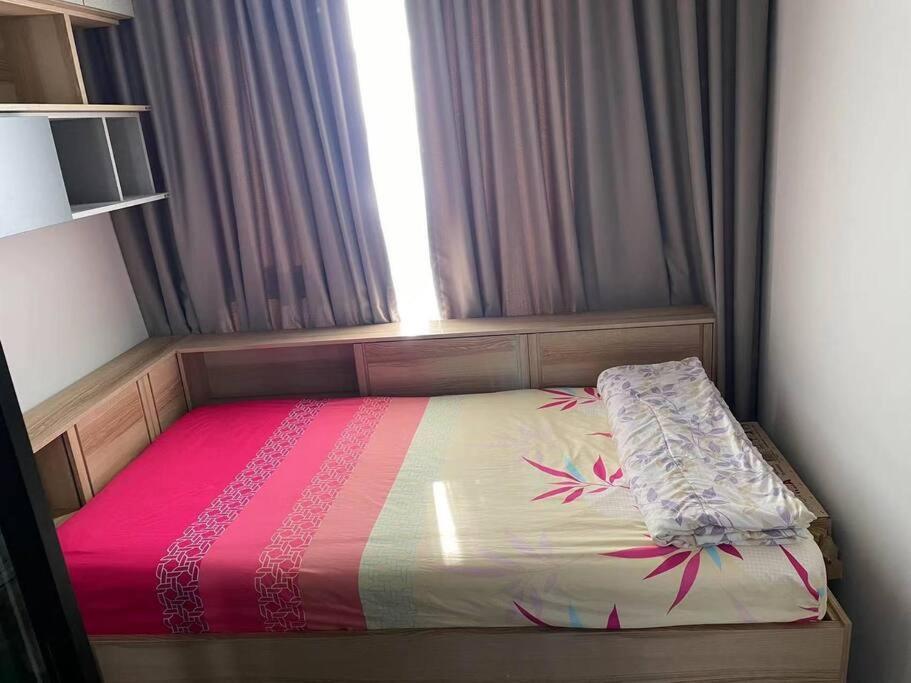 River View New Fast Internet Near Mrt Apartment Bangkok