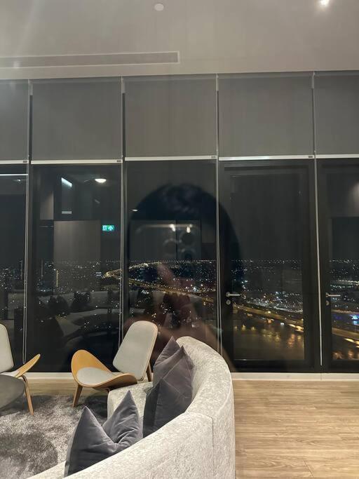 River View New Fast Internet Near Mrt Apartment Bangkok