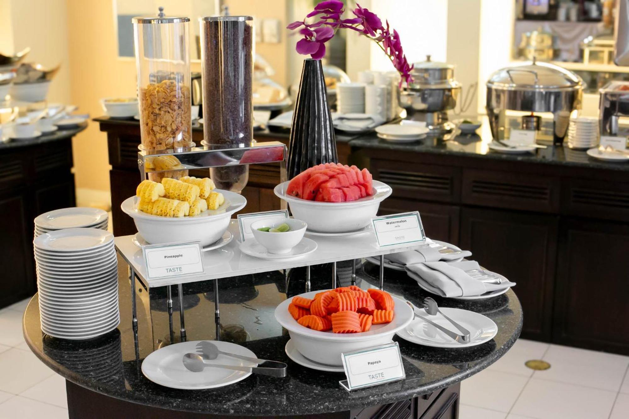 Hotell At Ease Saladaeng By Aetas Bangkok