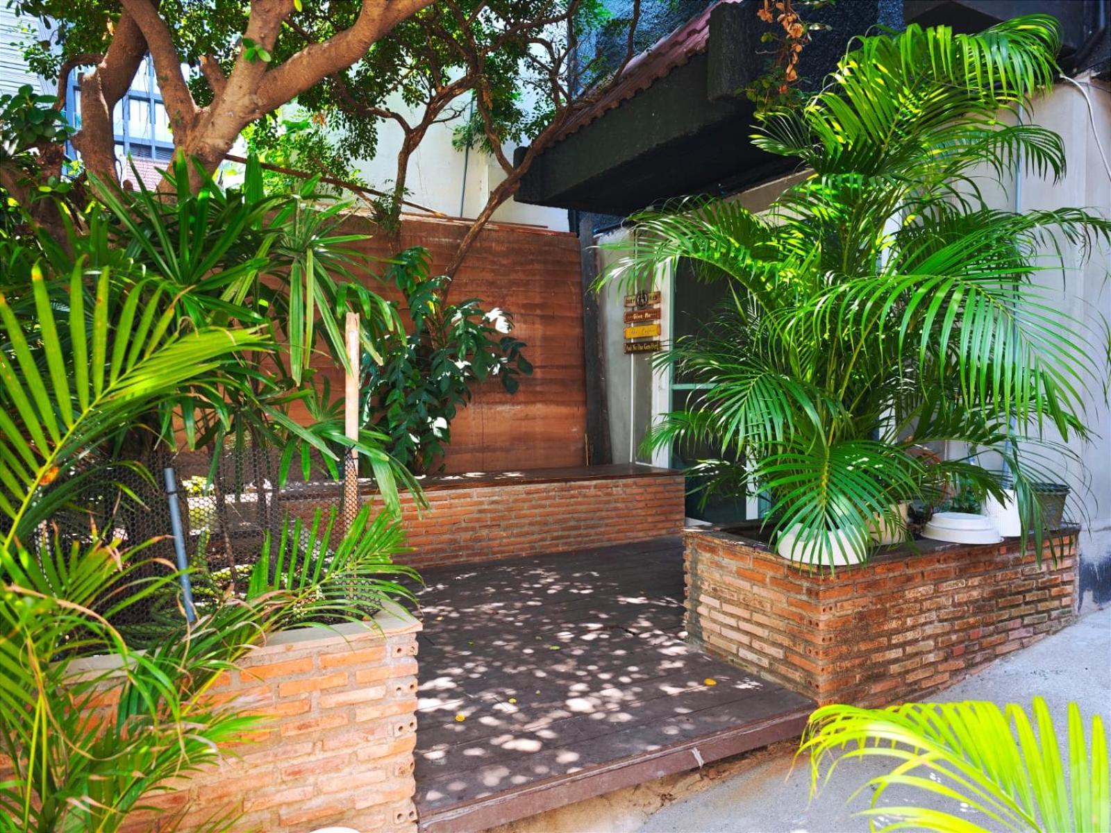 Homey And Cafe By Hematoa *