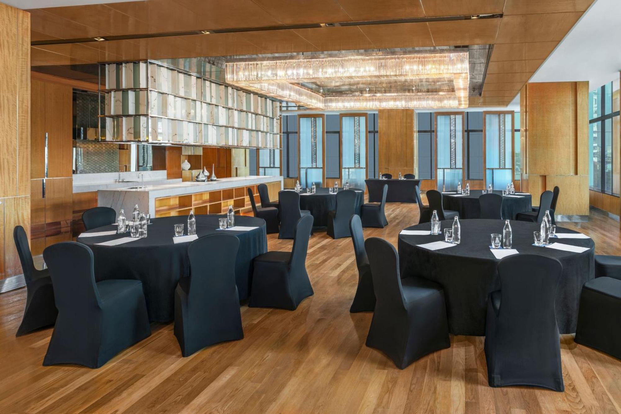 Hotel Renaissance Ratchaprasong - Sha Extra 5*