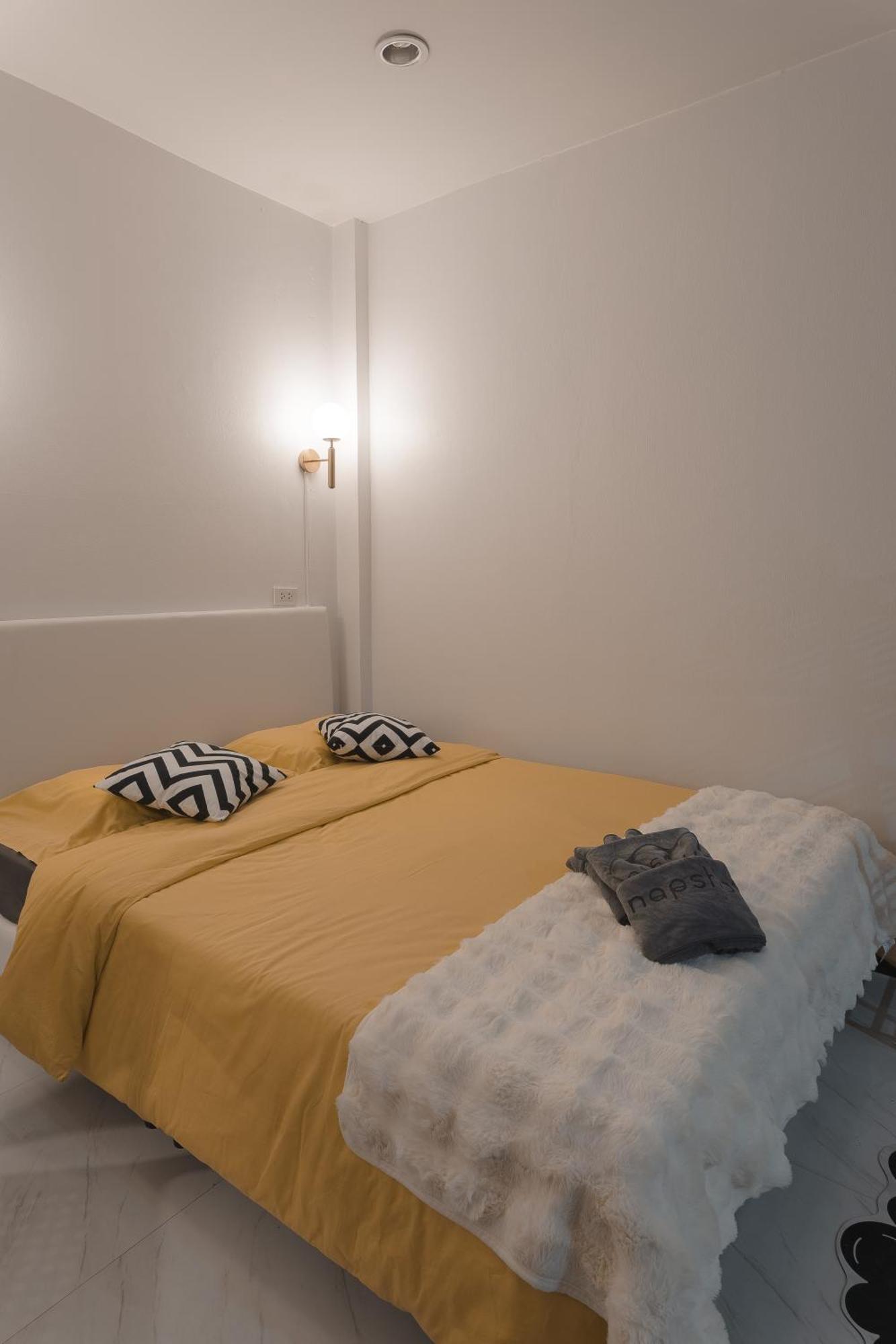 Single House 5br Parking And Kitchen In Sukhumvit49-1