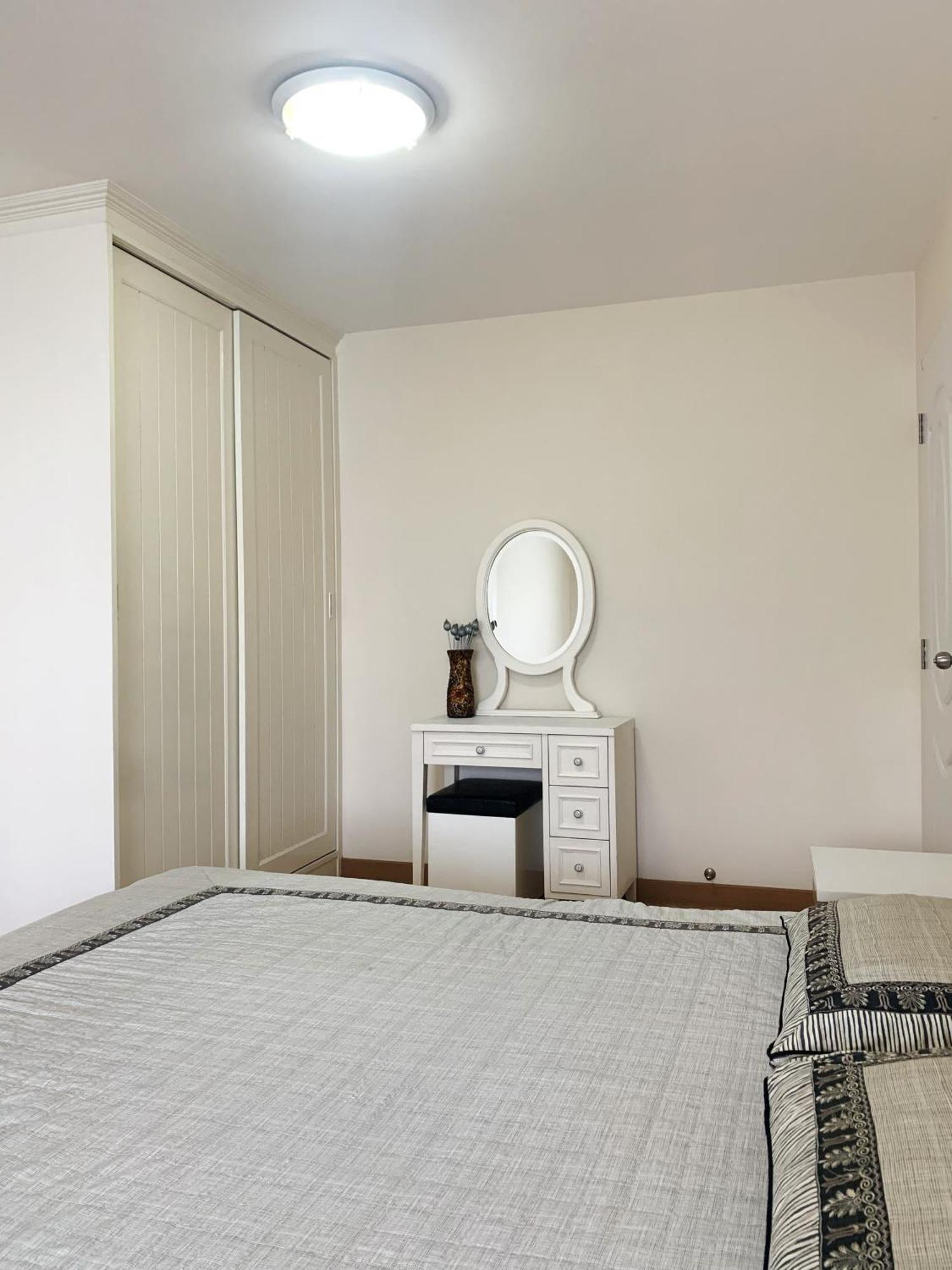Appartement Charming Resident At Ekkamai From Unit Up To 2 Bedroom Bangkok