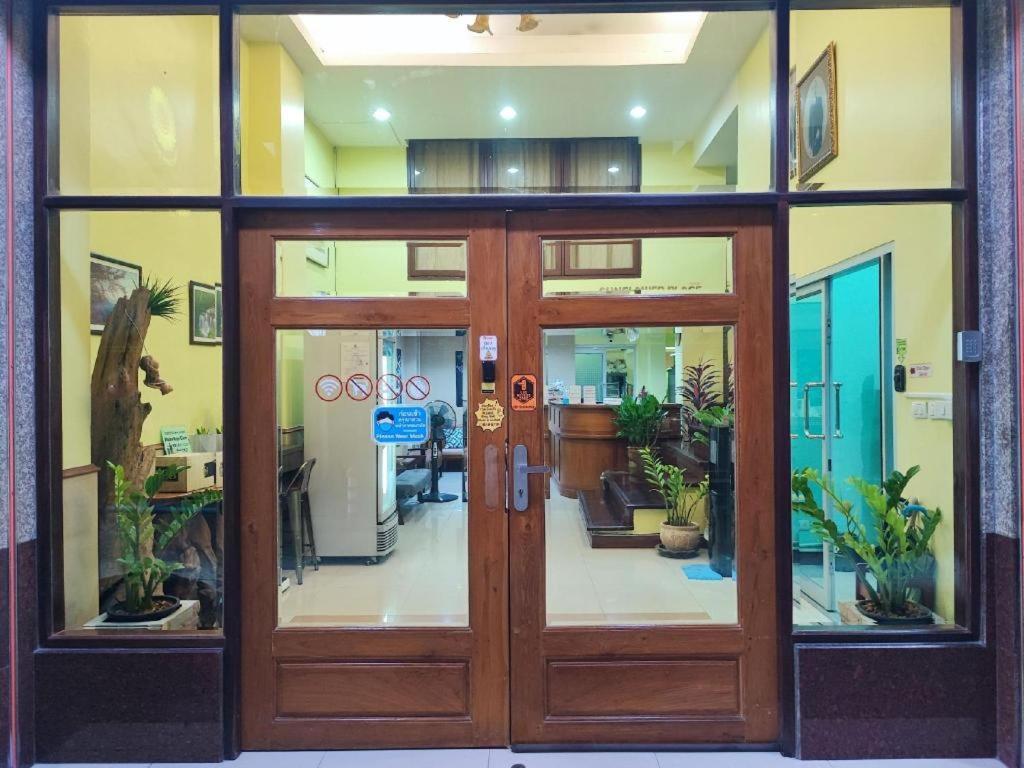 Hotel Sunflower Place