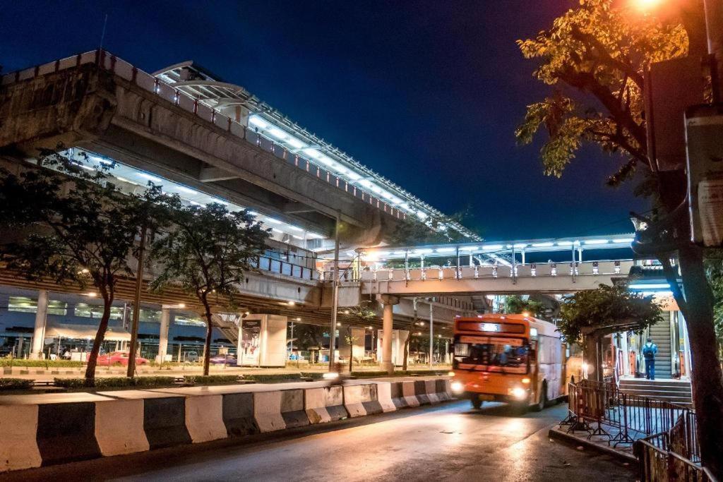 Iyarin@tuk Chang Ratchayothin Bangkok