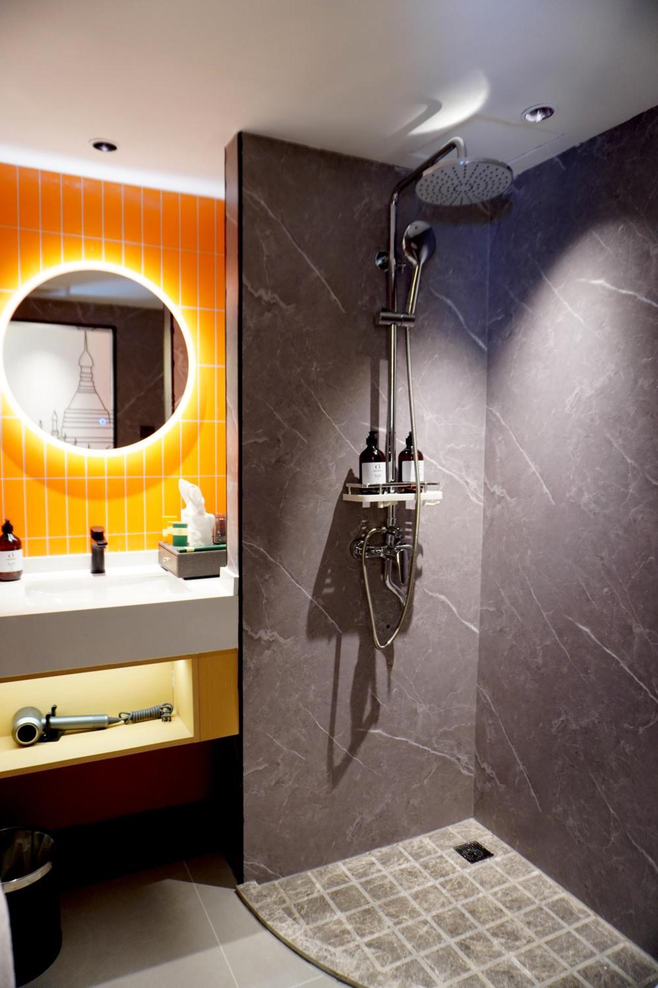 Khách sạn Juzi 3*