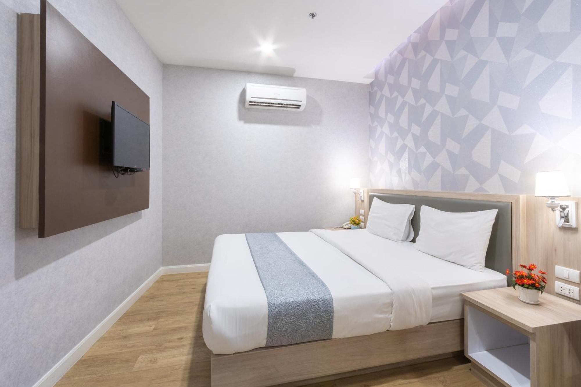 Hotel Leela Orchid