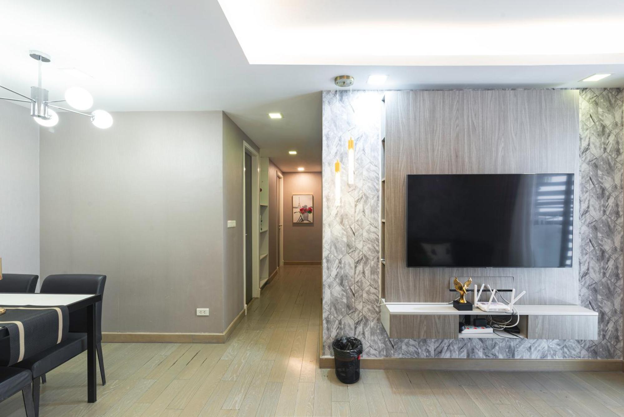 Dazzle Sukhumvit 7 By Lefoyer * Bangkok