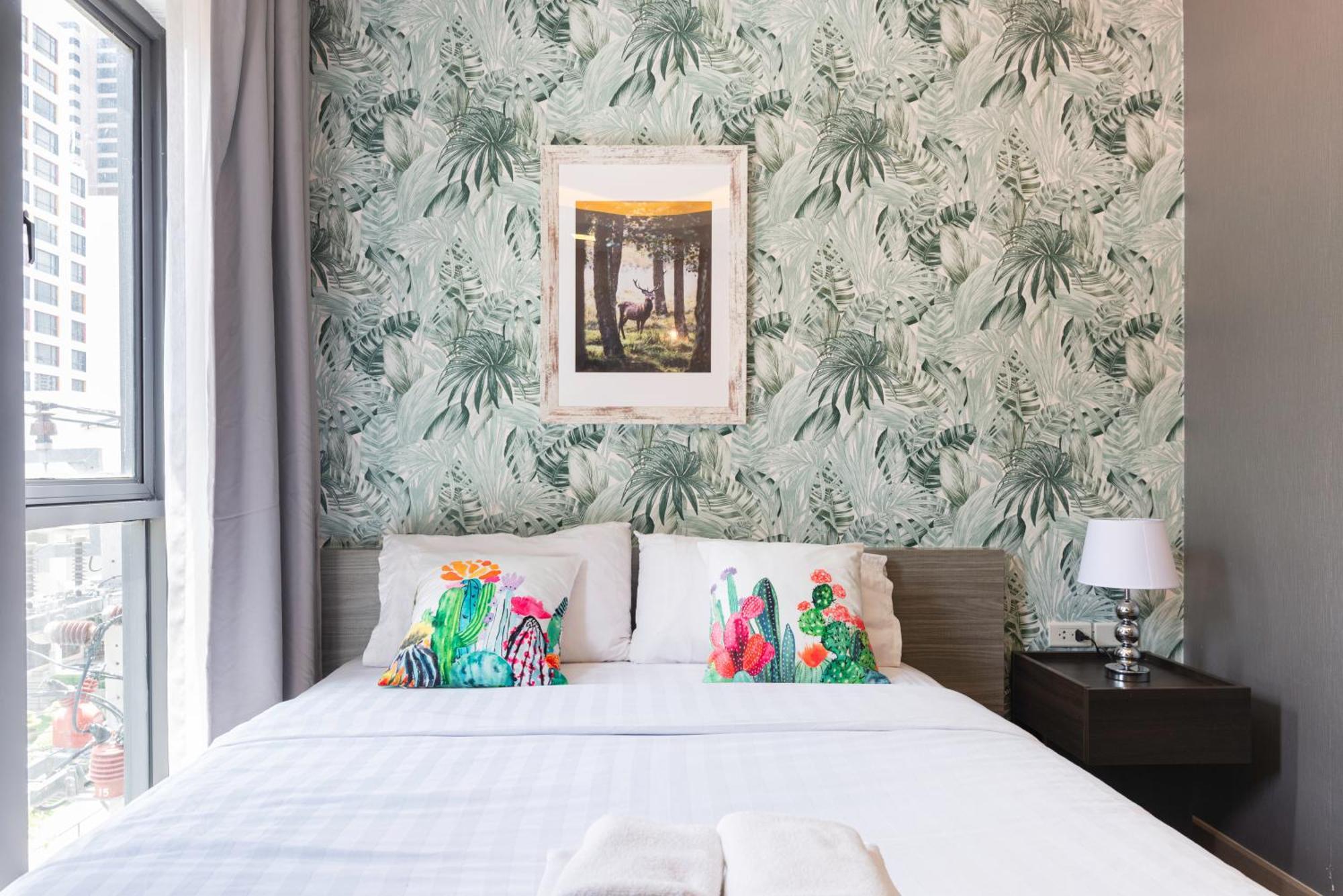 Dazzle Sukhumvit 7 By Lefoyer Apartment
