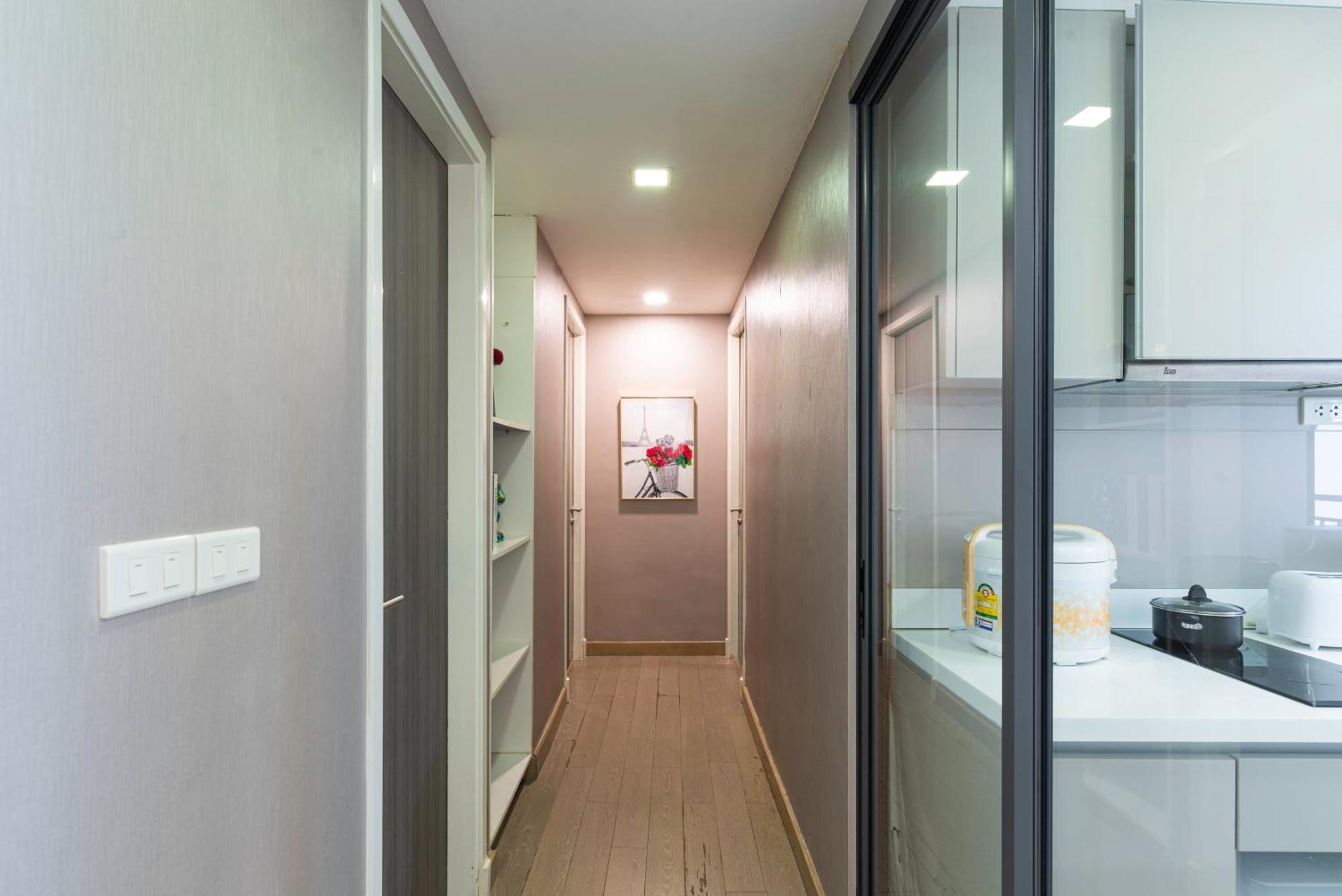 Dazzle Sukhumvit 7 By Lefoyer Apartment Bangkok