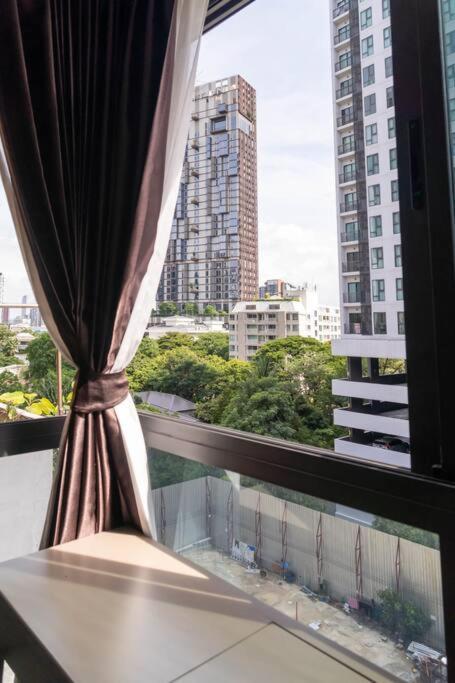 Apartment Luxury 1 Near Bts Thong Lor *