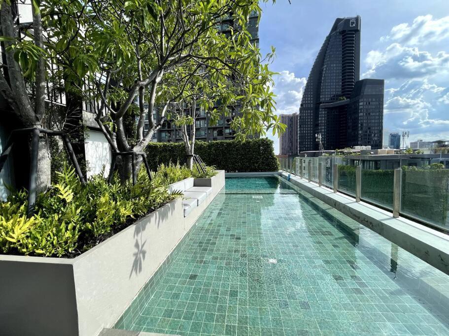 Luxury 1 Near Bts Thong Lor Bangkok