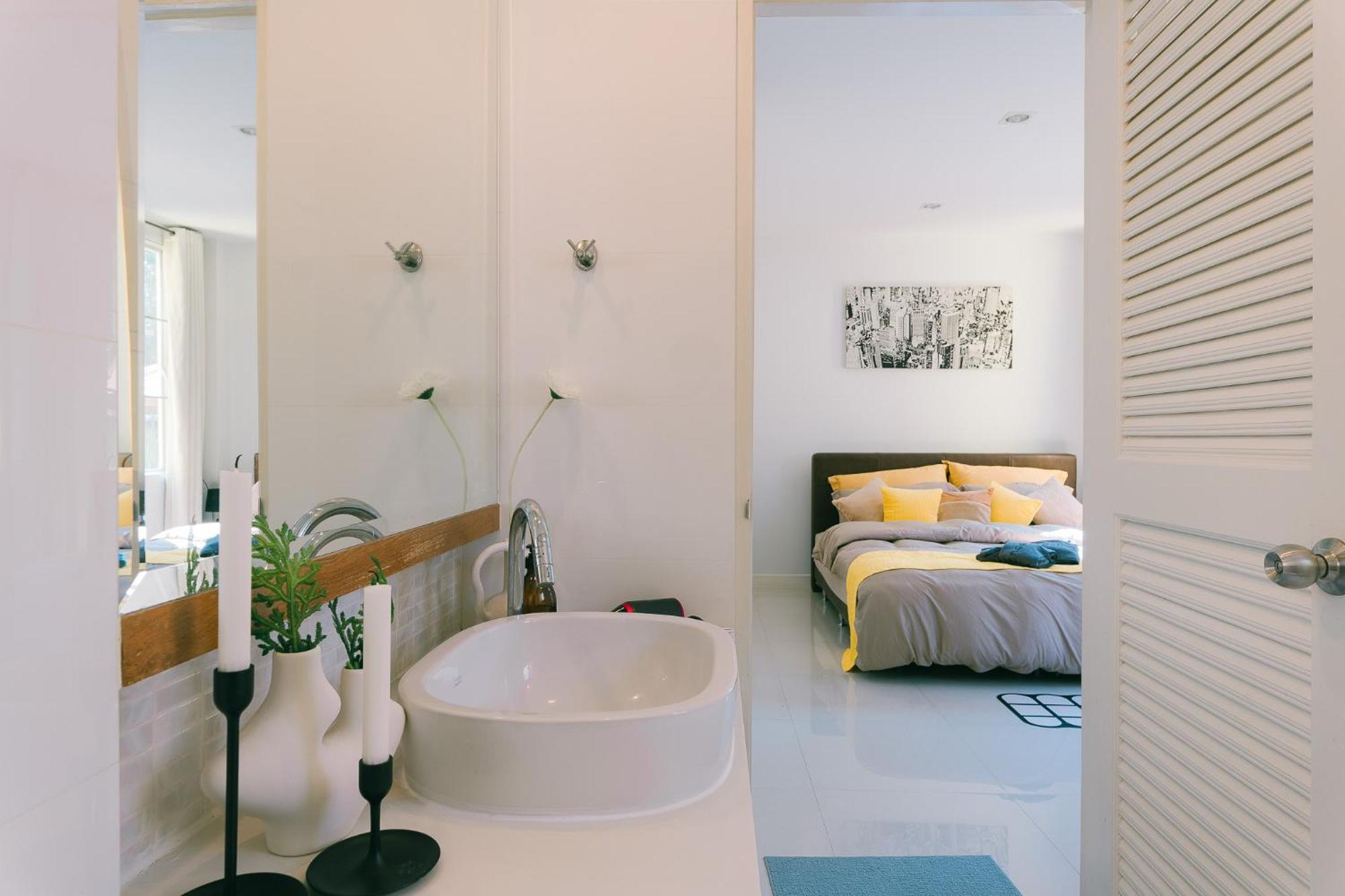Villa Huge House Mid Of Phromphong Sukhumvit39 4suite Bedrooms/kitchen/wifi *