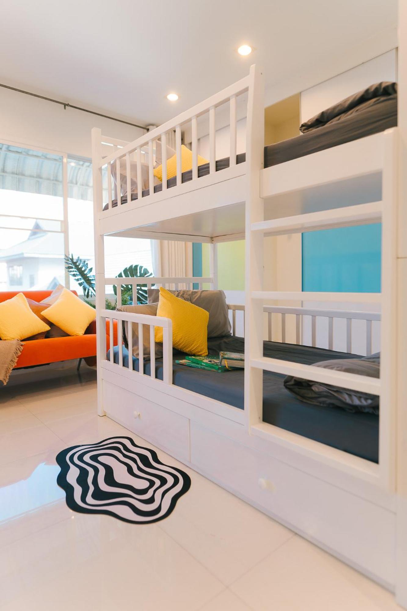 Villa Huge House Mid Of Phromphong Sukhumvit39 4suite Bedrooms/kitchen/wifi