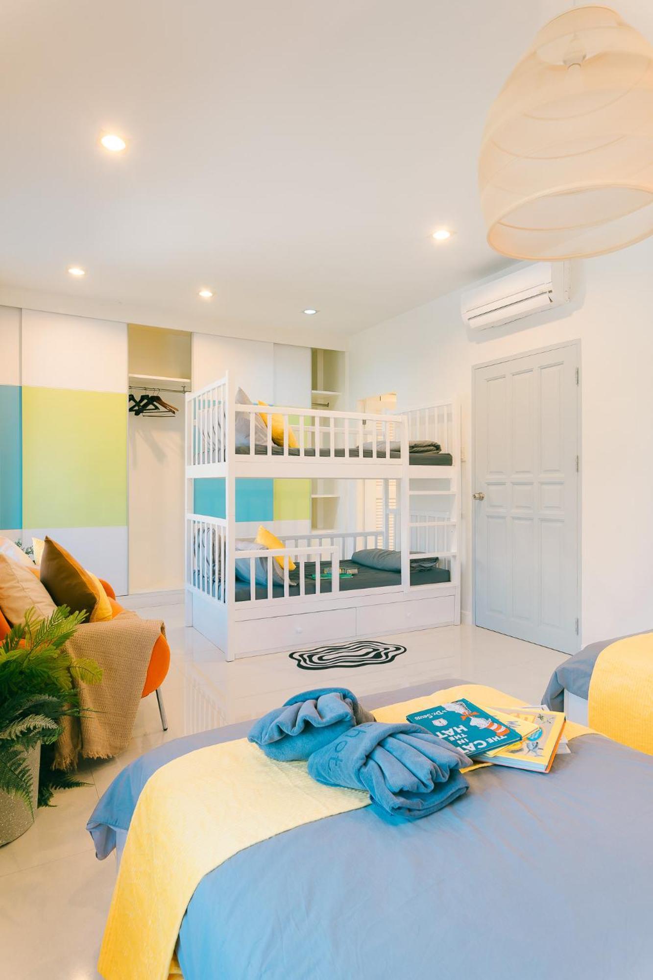 Villa Huge House Mid Of Phromphong Sukhumvit39 4suite Bedrooms/kitchen/wifi