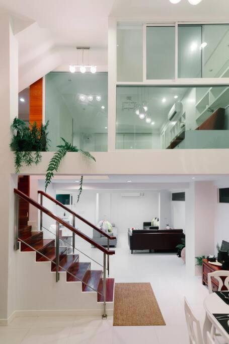 Villa Huge House Mid Of Phromphong Sukhumvit39 4suite Bedrooms/kitchen/wifi *