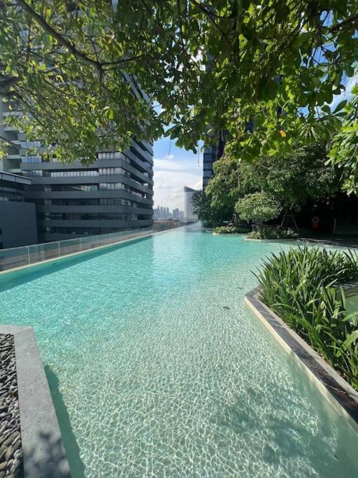 Phraram 9 - G Tower - Jodd Fairs Market 欢迎光临 * Bangkok