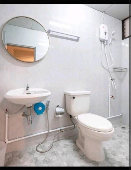 Holiday home 4br House Mrt Subway 250m Chatujak Market Wi-fi *